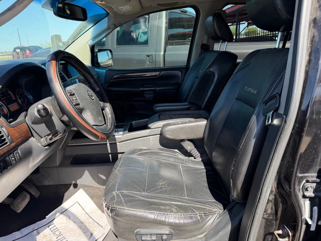 Nissan Armada Platinum 2WD 2011