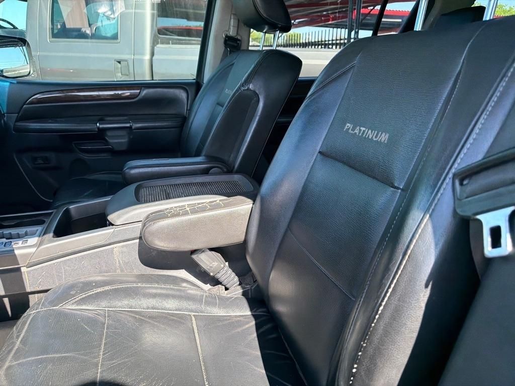 Nissan Armada Platinum 2WD 2011