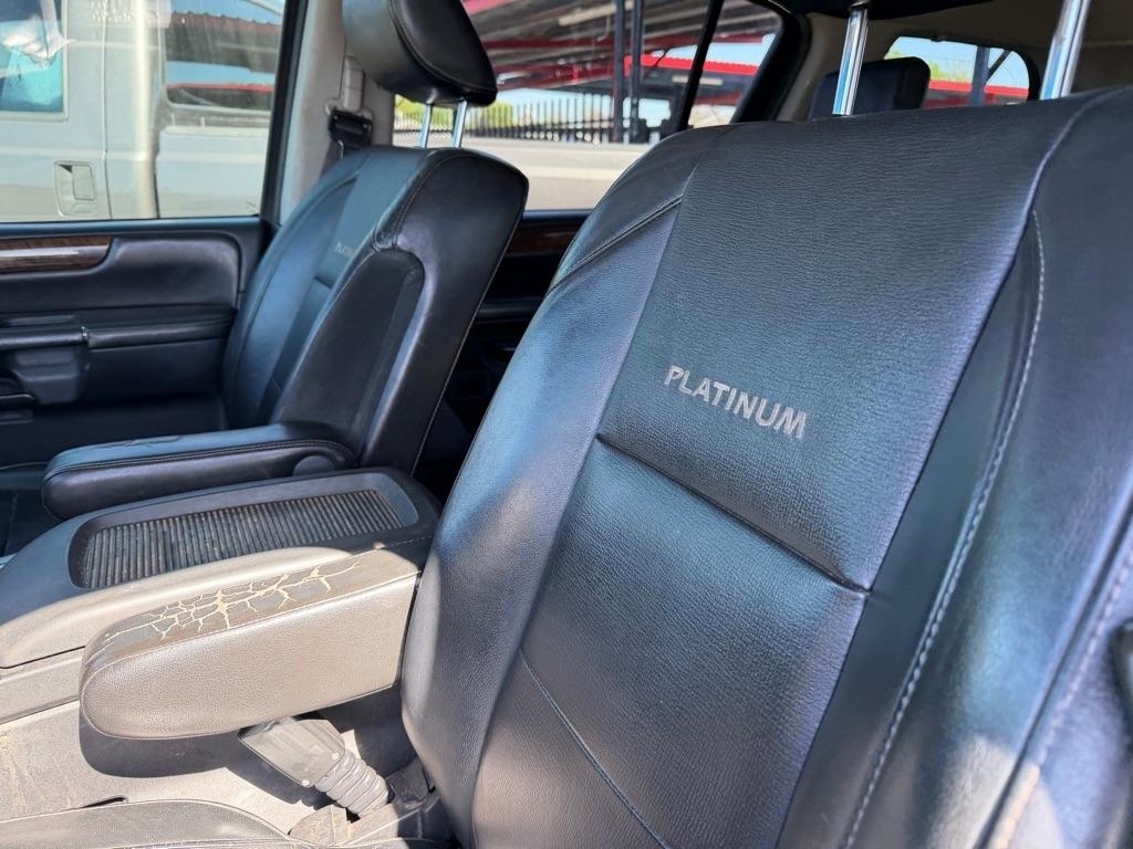 Nissan Armada Platinum 2WD 2011