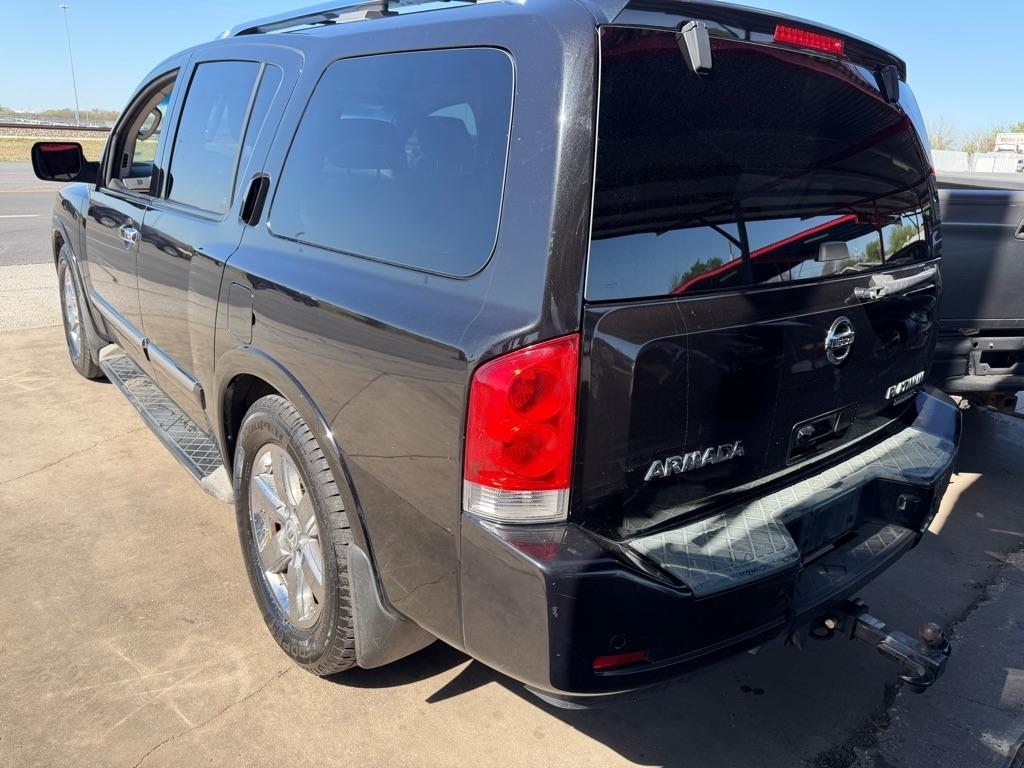 Nissan Armada Platinum 2WD 2011