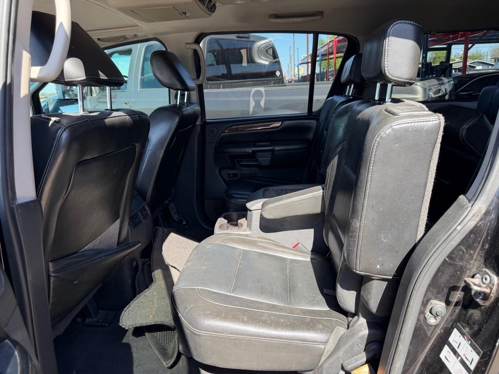 Nissan Armada Platinum 2WD 2011