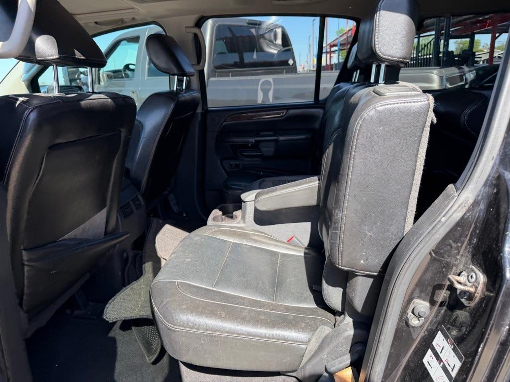 Nissan Armada Platinum 2WD 2011