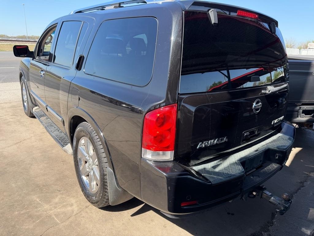 Nissan Armada Platinum 2WD 2011