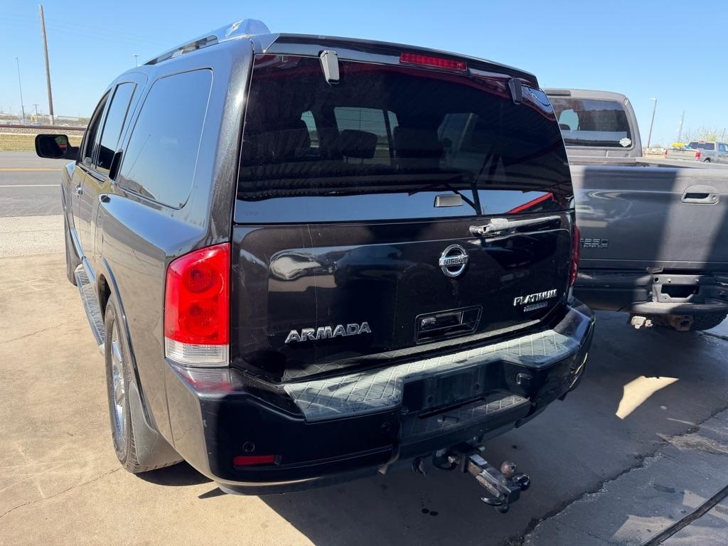 Nissan Armada Platinum 2WD 2011