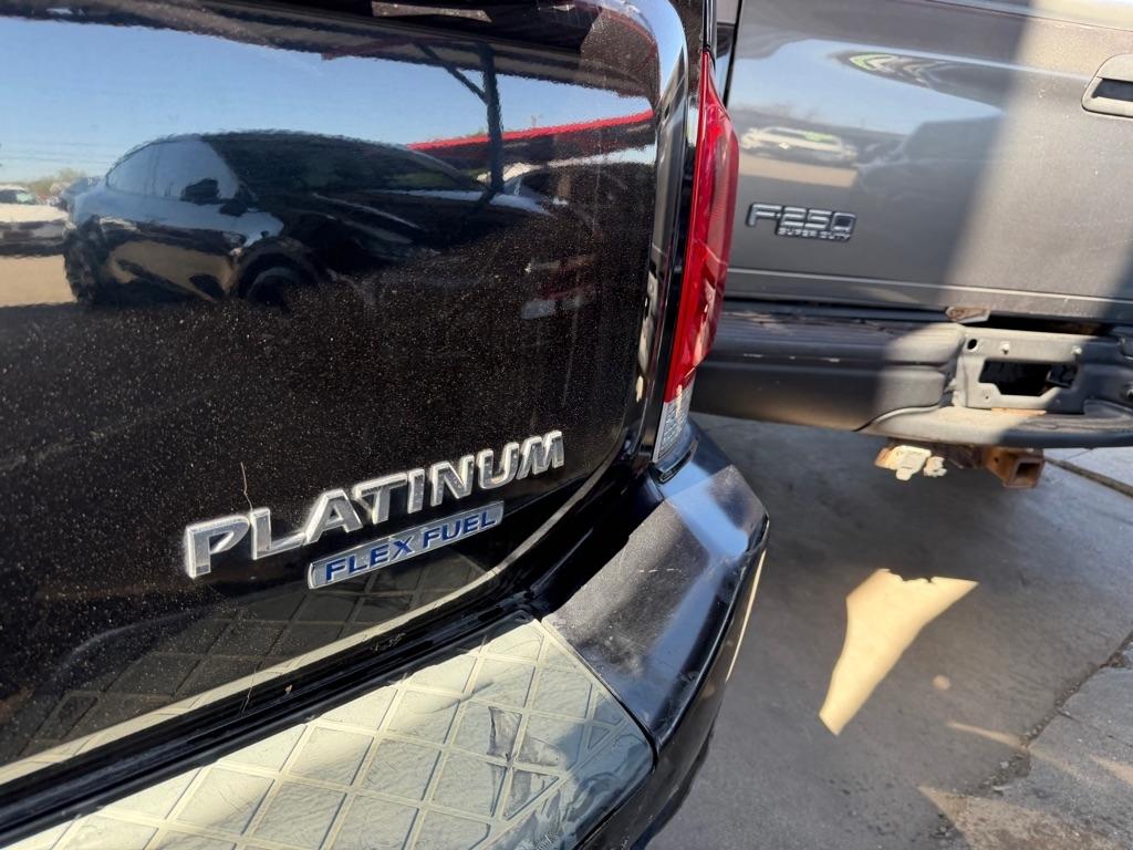 Nissan Armada Platinum 2WD 2011