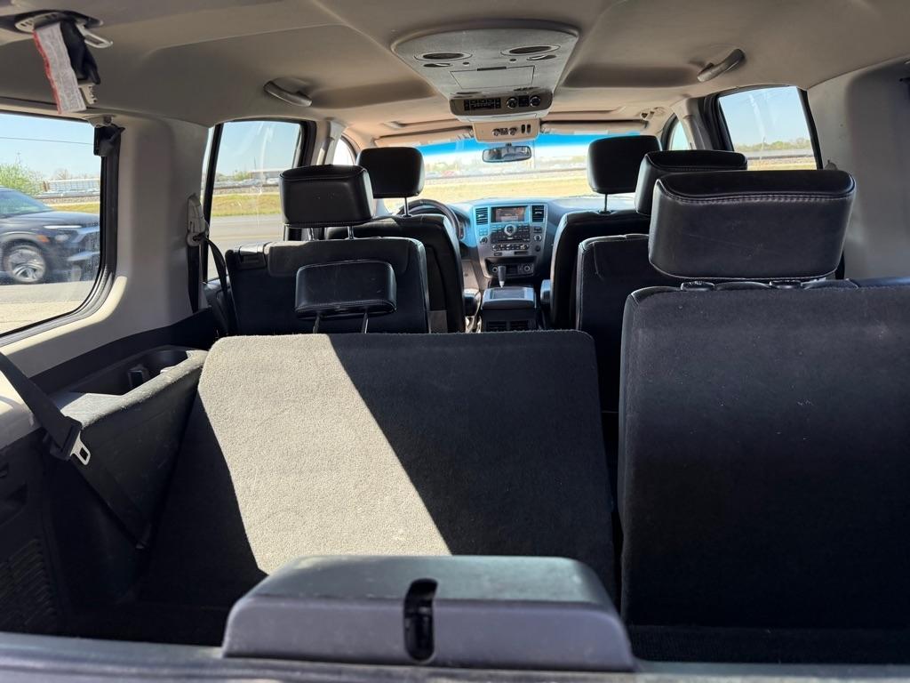 Nissan Armada Platinum 2WD 2011