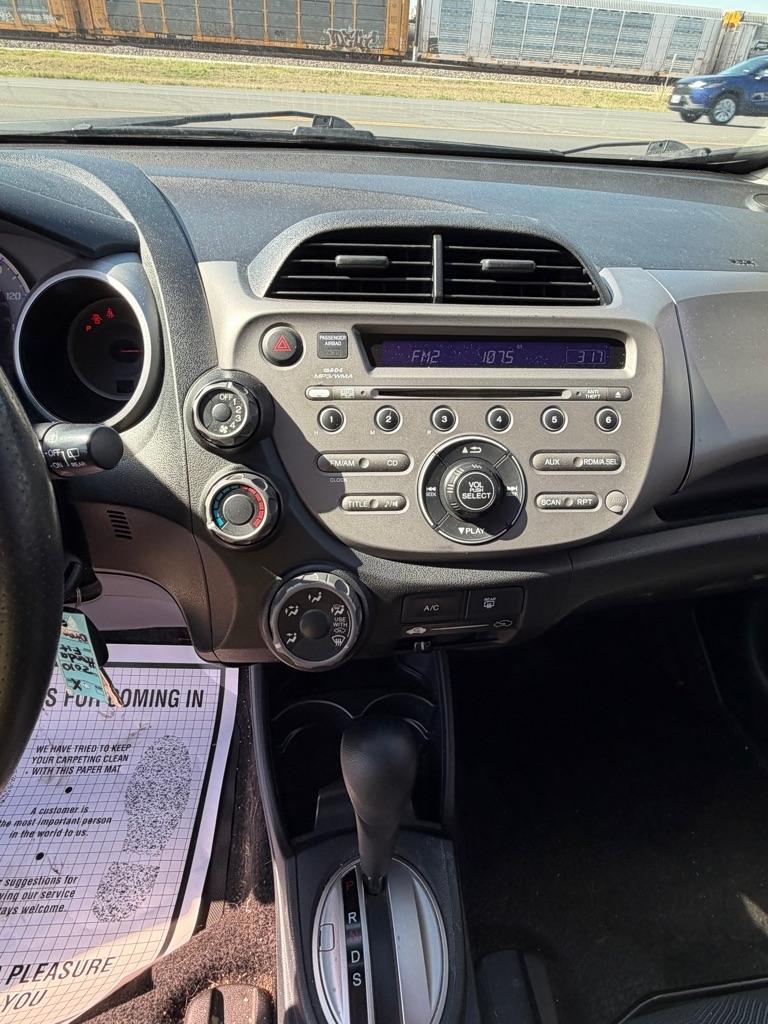 Honda Fit Sport 5-Speed AT 2010