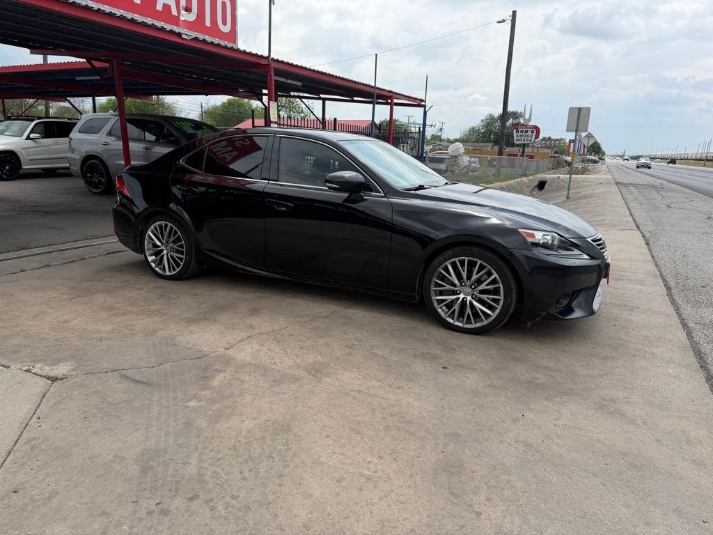 Lexus IS 200t 2016