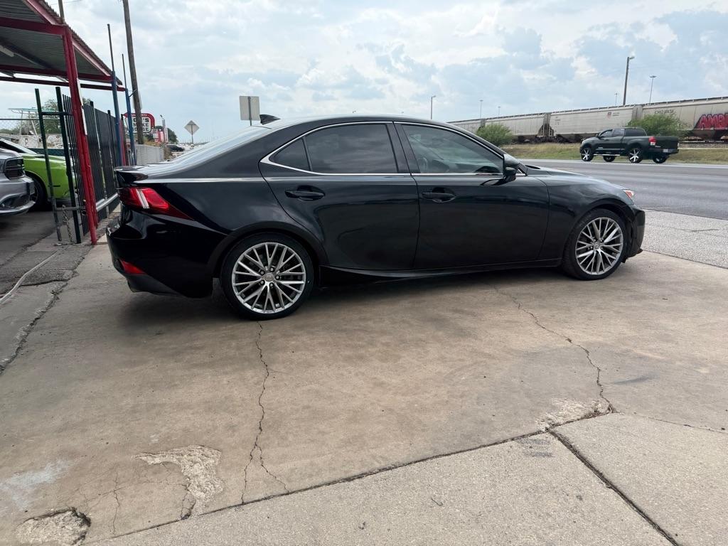 Lexus IS 200t 2016
