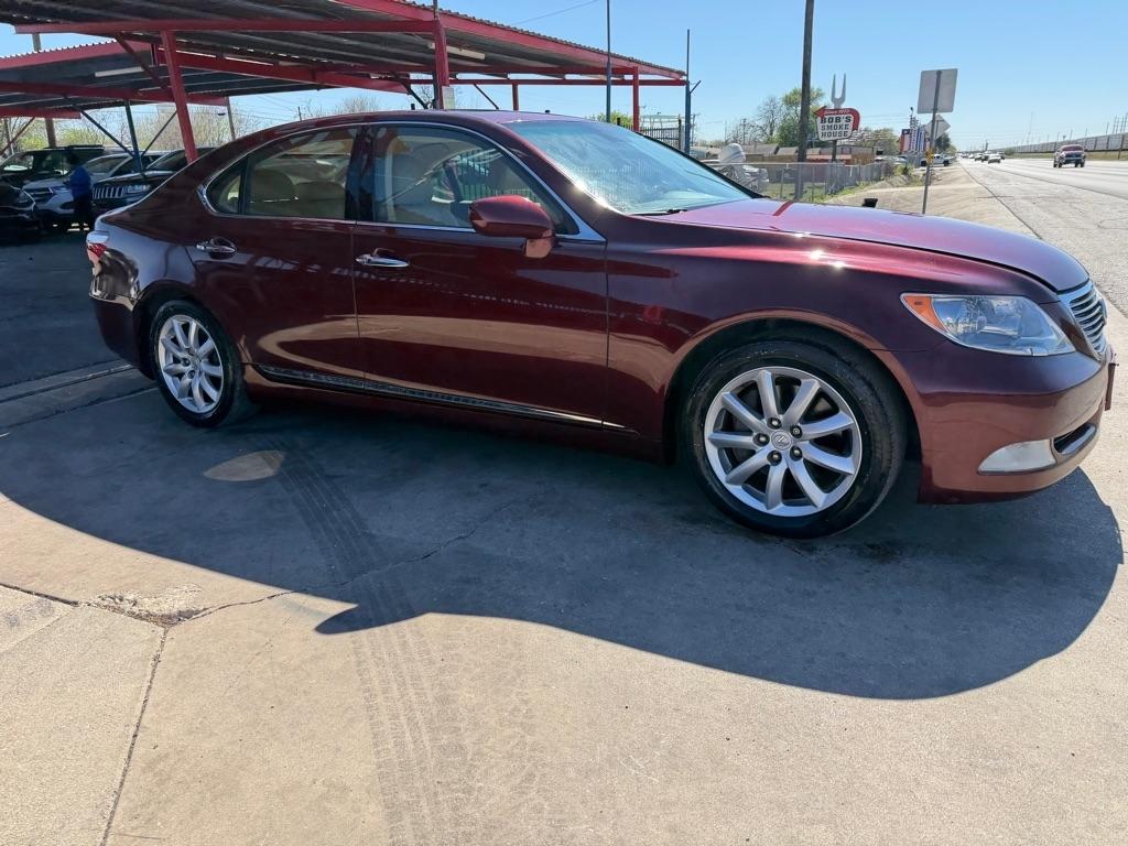 Lexus LS 460 Luxury Sedan 2008