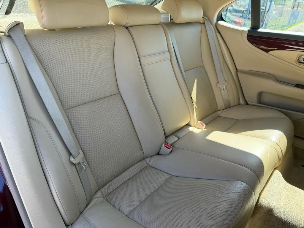 Lexus LS 460 Luxury Sedan 2008