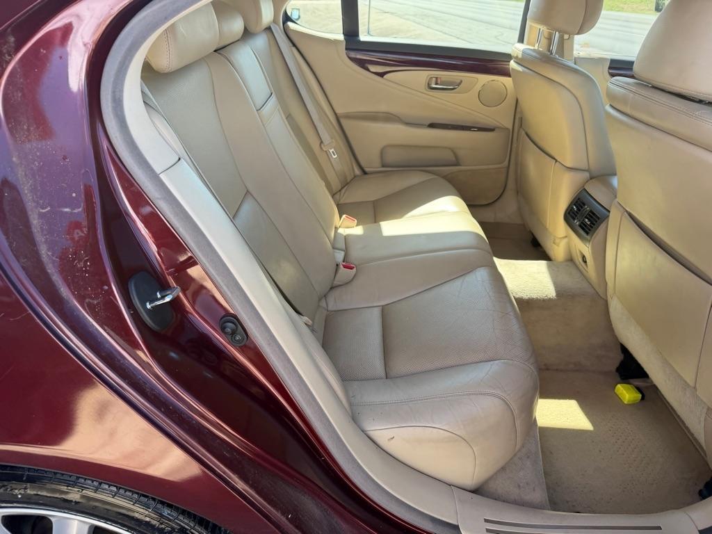 Lexus LS 460 Luxury Sedan 2008