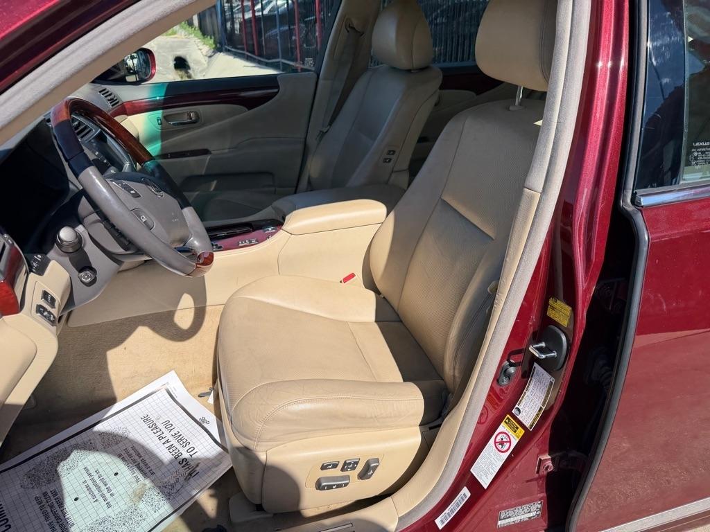 Lexus LS 460 Luxury Sedan 2008