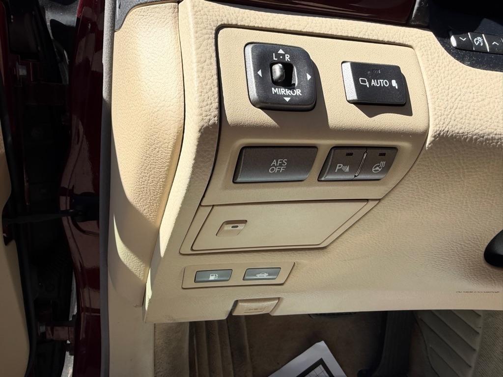 Lexus LS 460 Luxury Sedan 2008