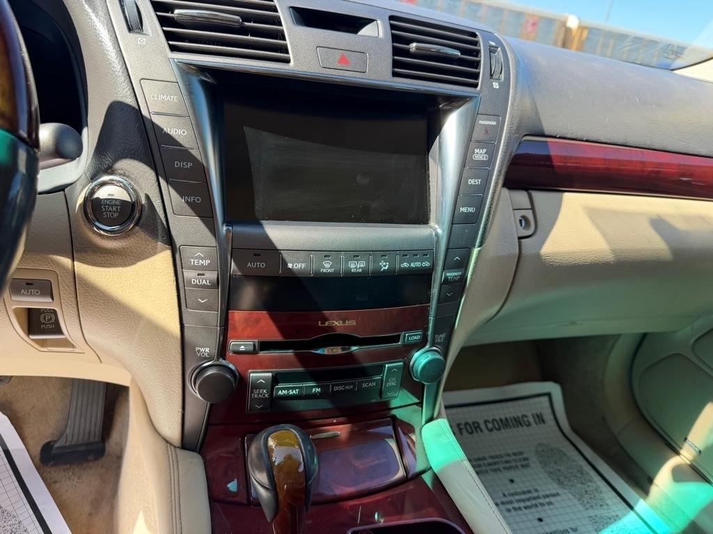 Lexus LS 460 Luxury Sedan 2008