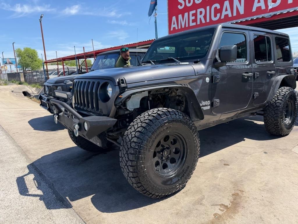 Jeep Wrangler Unlimited Sport 2018