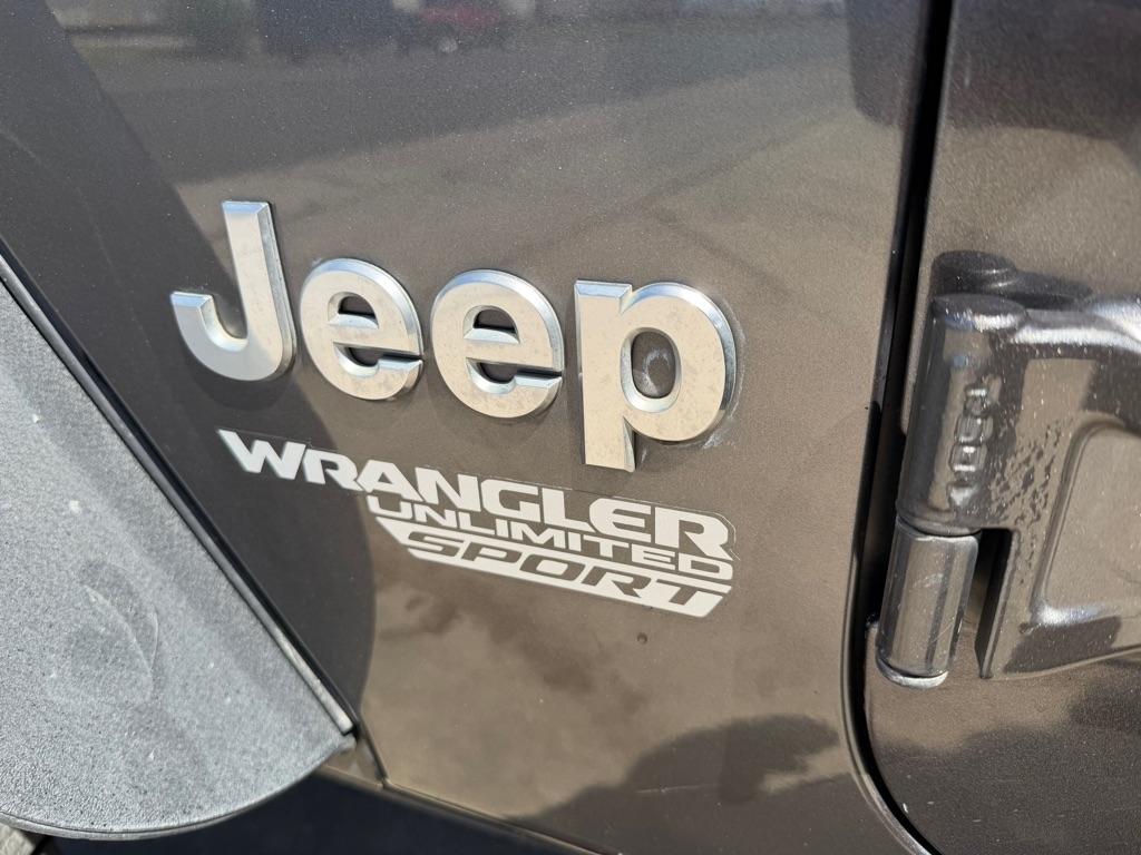 Jeep Wrangler Unlimited Sport 2018