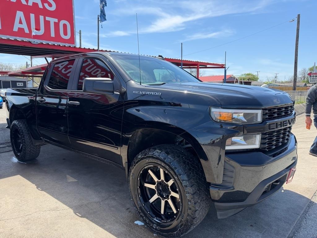 Chevrolet Silverado 1500 Custom Crew Cab Long Box 2WD 2020
