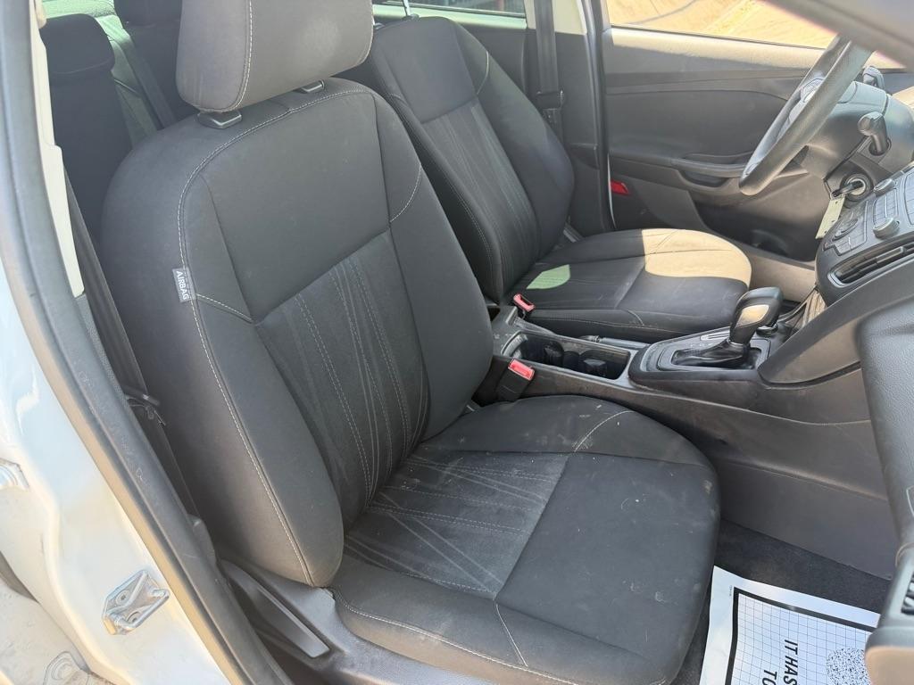 Ford Focus S Sedan 2016