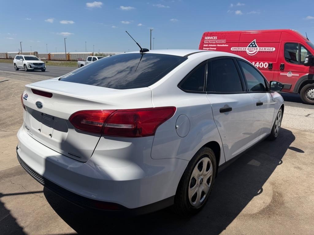 Ford Focus S Sedan 2016