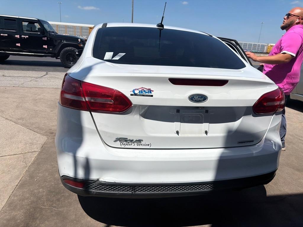 Ford Focus S Sedan 2016