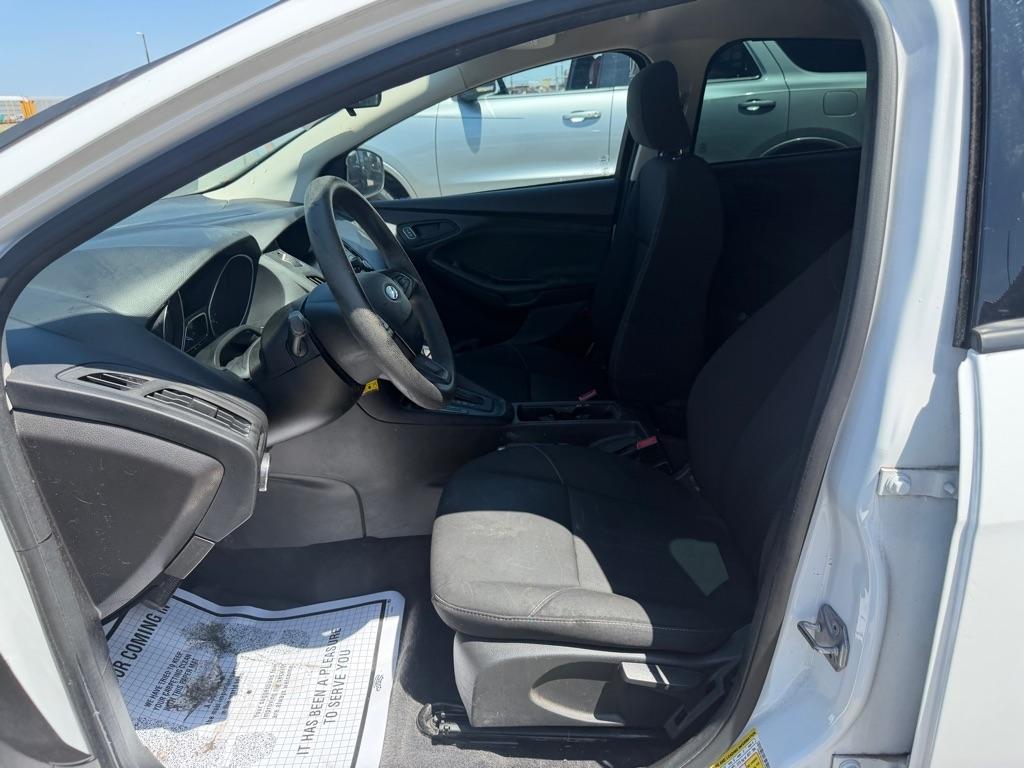 Ford Focus S Sedan 2016