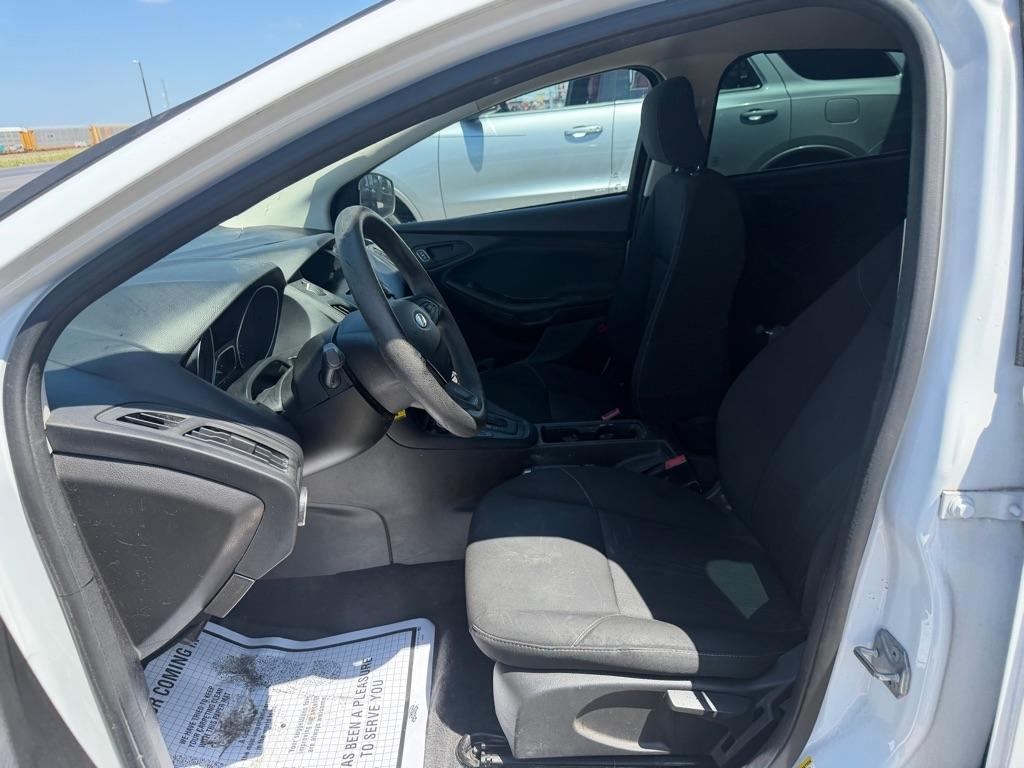 Ford Focus S Sedan 2016