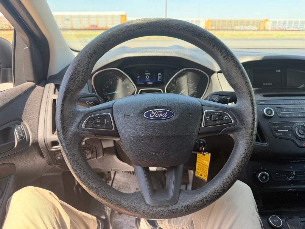 Ford Focus S Sedan 2016