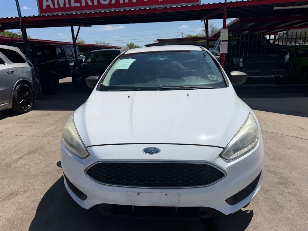 Ford Focus S Sedan 2016