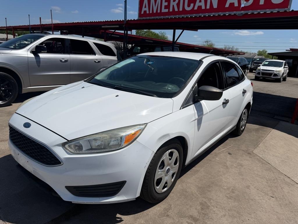 Ford Focus S Sedan 2016