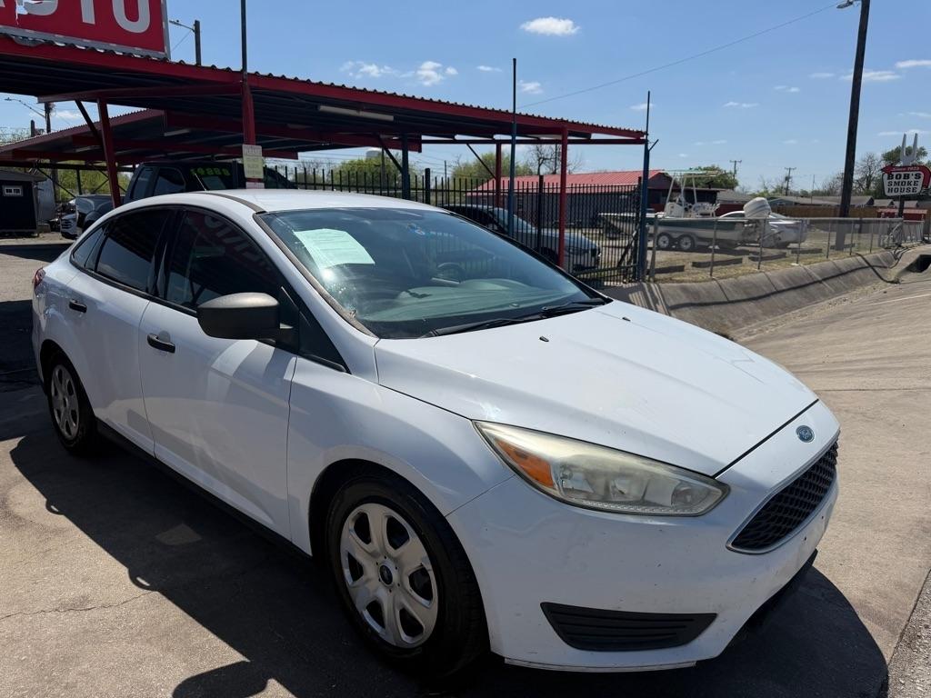 Ford Focus S Sedan 2016