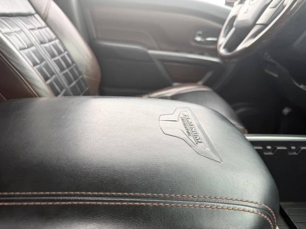 Nissan Titan XD SL 2WD Diesel 2017