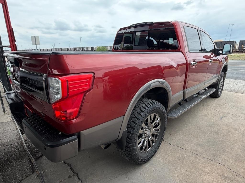 Nissan Titan XD SL 2WD Diesel 2017