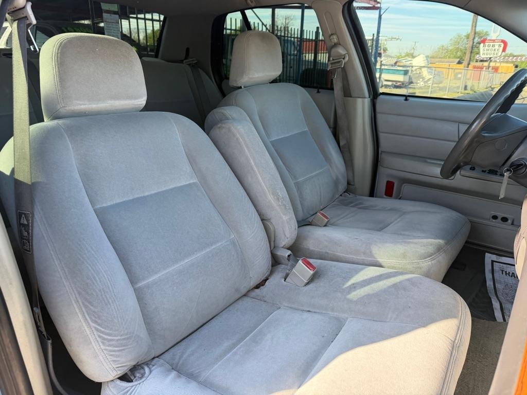 Ford Crown Victoria Police Interceptor 2003