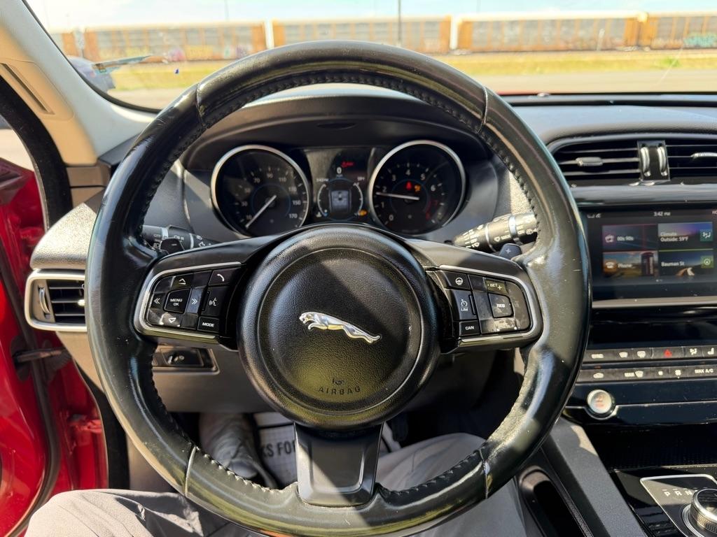 Jaguar F-Pace 35t Premium 2017