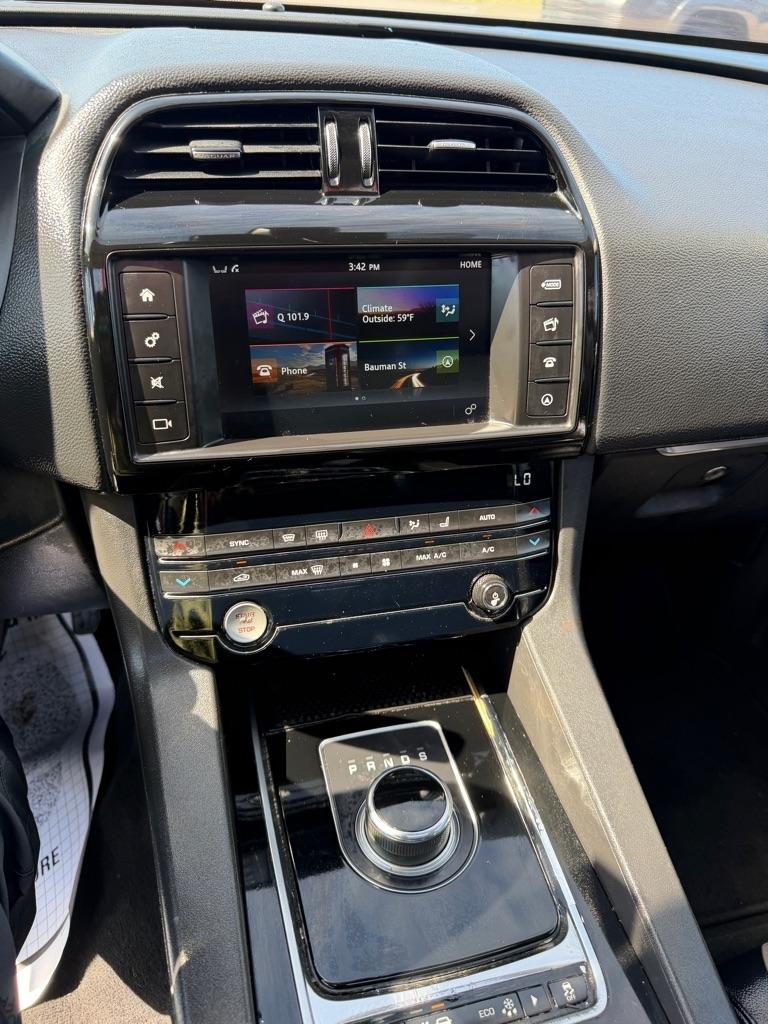 Jaguar F-Pace 35t Premium 2017