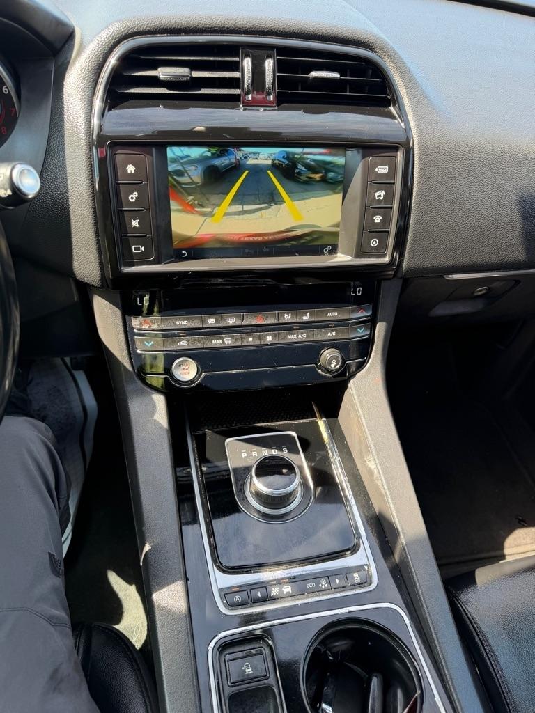 Jaguar F-Pace 35t Premium 2017