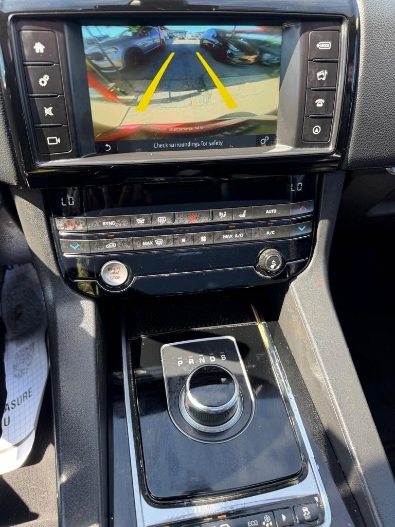 Jaguar F-Pace 35t Premium 2017