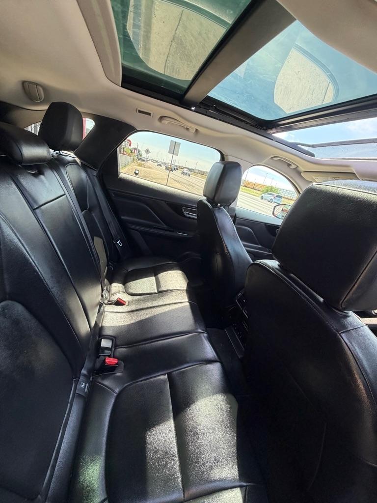 Jaguar F-Pace 35t Premium 2017