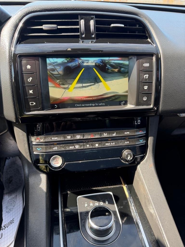 Jaguar F-Pace 35t Premium 2017