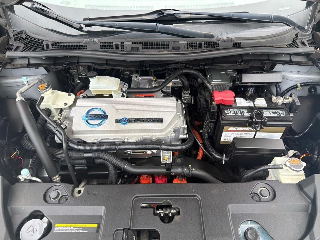 Nissan Leaf SV 2012