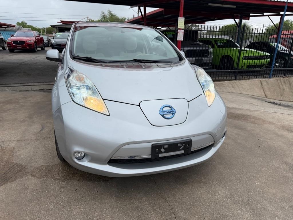 Nissan Leaf SV 2012