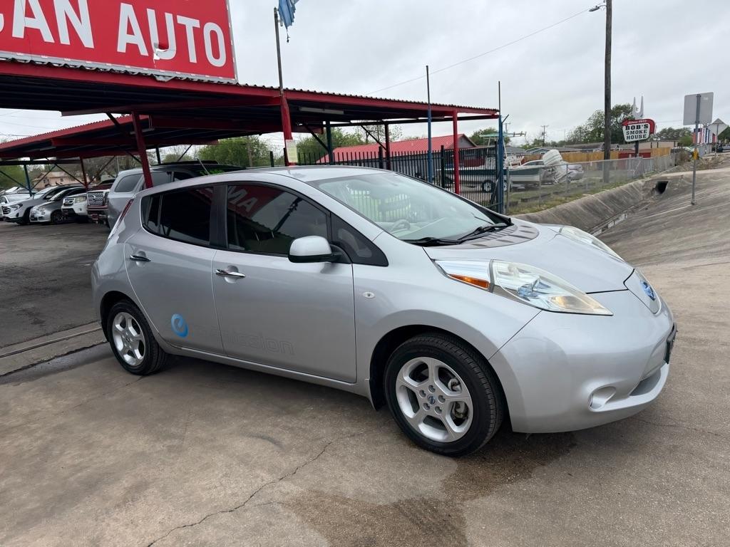 Nissan Leaf SV 2012