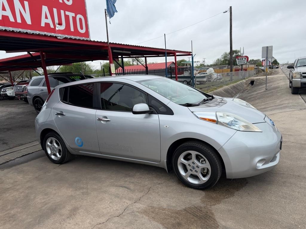 Nissan Leaf SV 2012