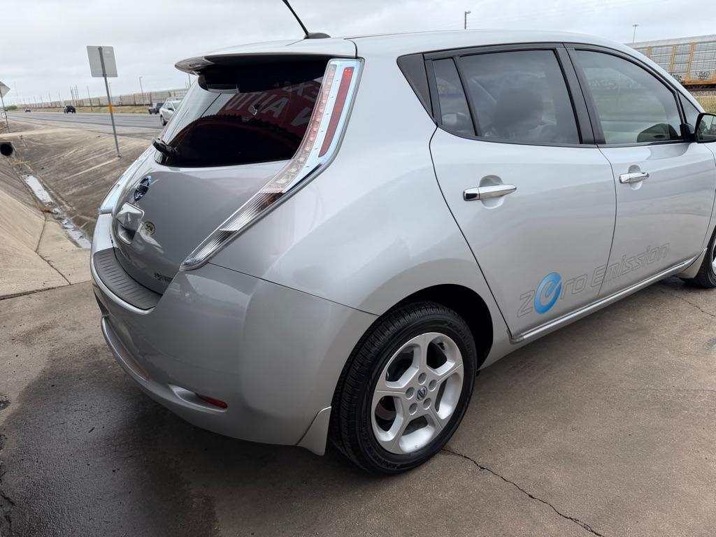 Nissan Leaf SV 2012