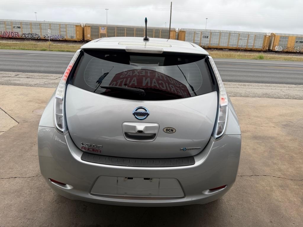 Nissan Leaf SV 2012