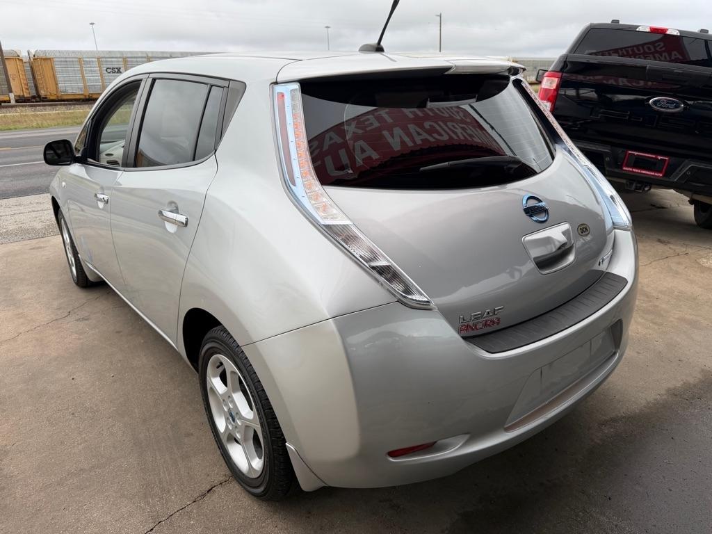 Nissan Leaf SV 2012
