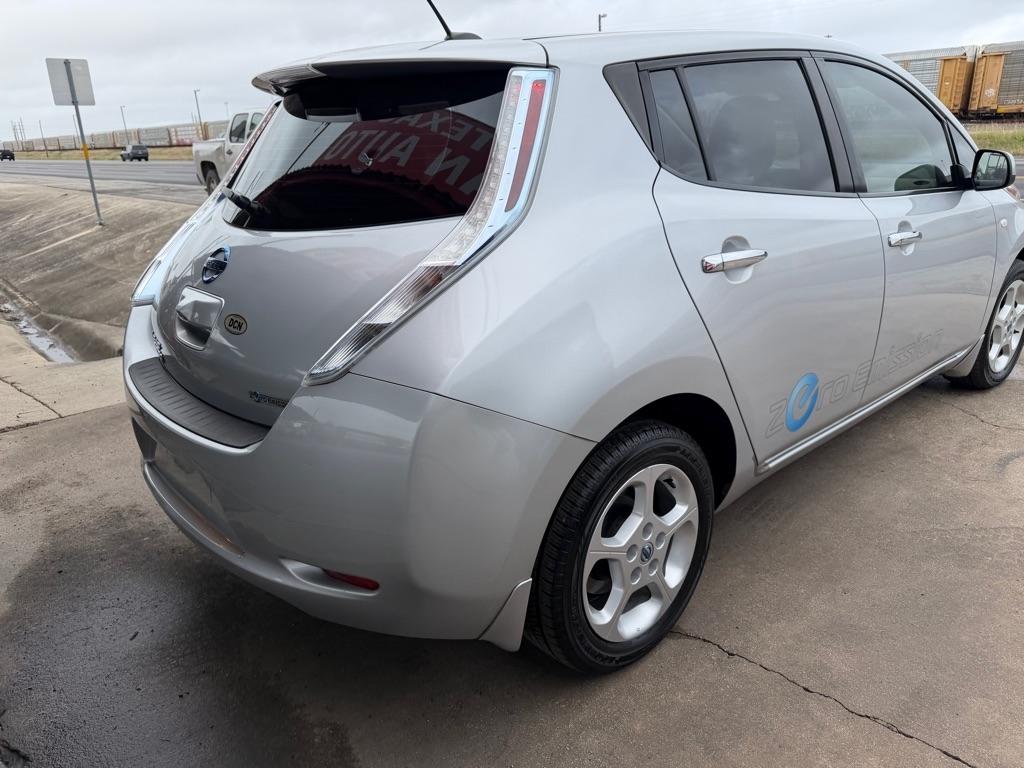 Nissan Leaf SV 2012
