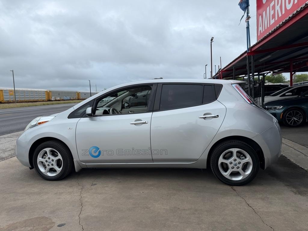 Nissan Leaf SV 2012