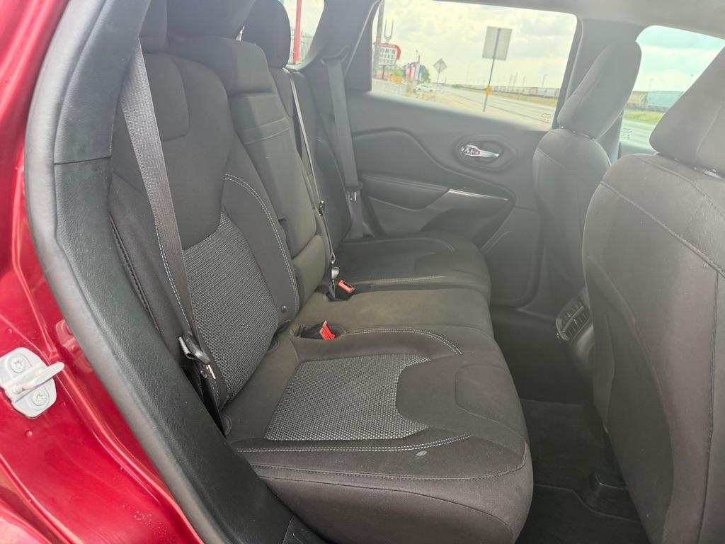 Jeep Cherokee Latitude FWD 2019